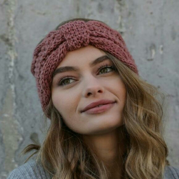 Accessories - 🧡Adorable knit headband!